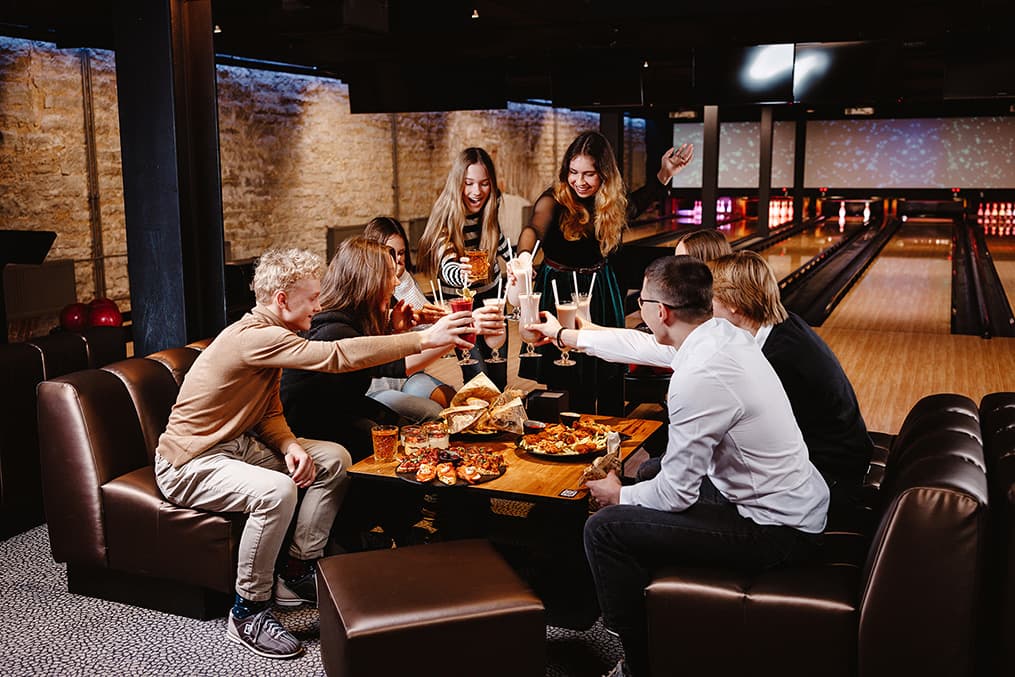 Kuulsaal Kesklinn Bowlingu peopaketid noortele - Image 1